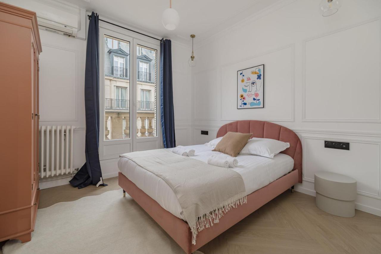 Poetic Stay - Champs Elysees Париж Экстерьер фото
